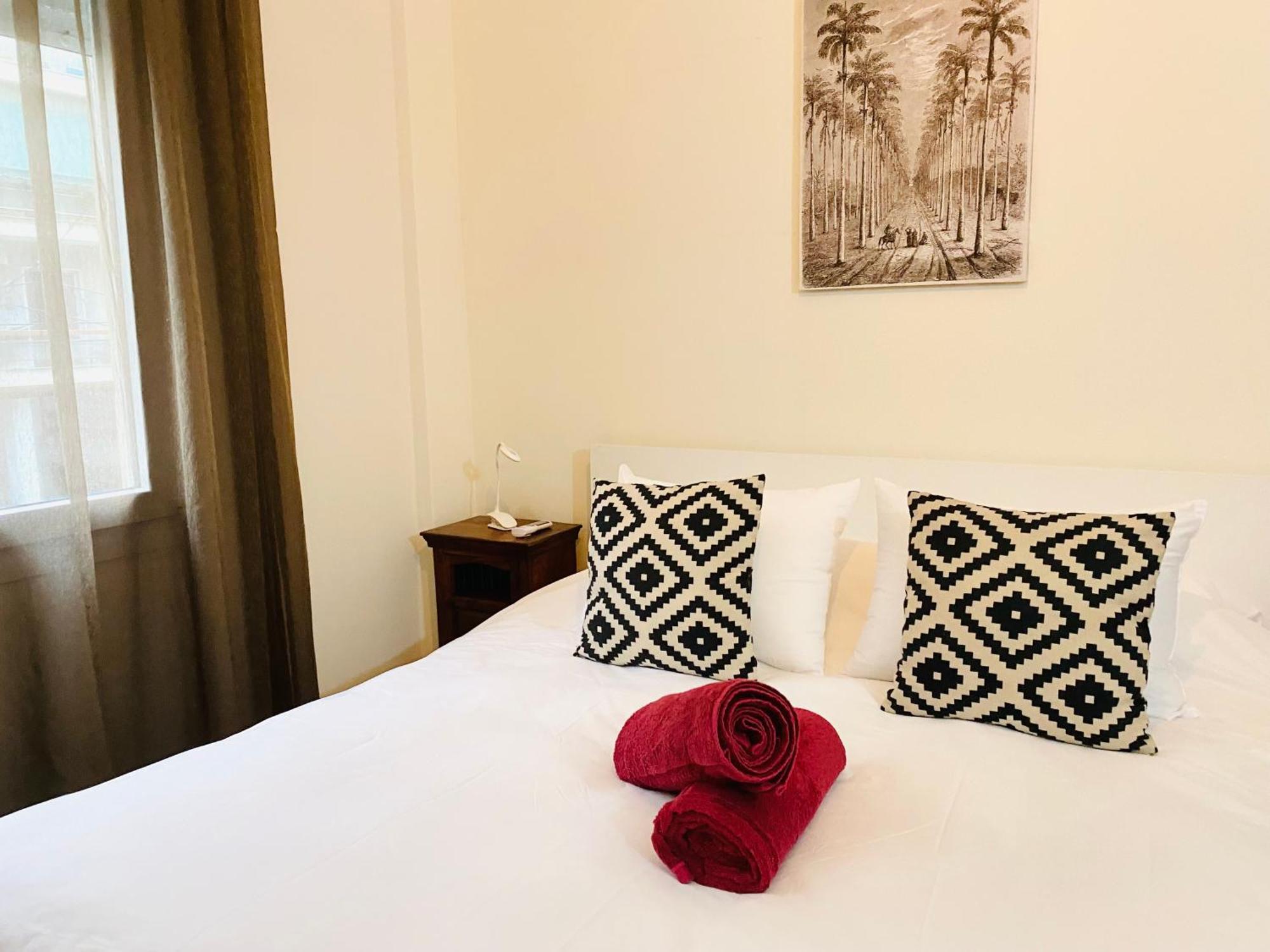 Spacious 2 Bedroom Apartment Downtown Athens - Explore Center By Foot Exterior photo